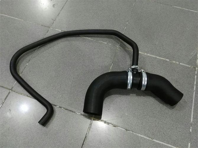 Radiator Upper Hose 128 / E0101