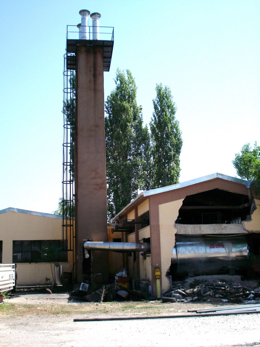 INDUSTRIAL CHIMNEYS