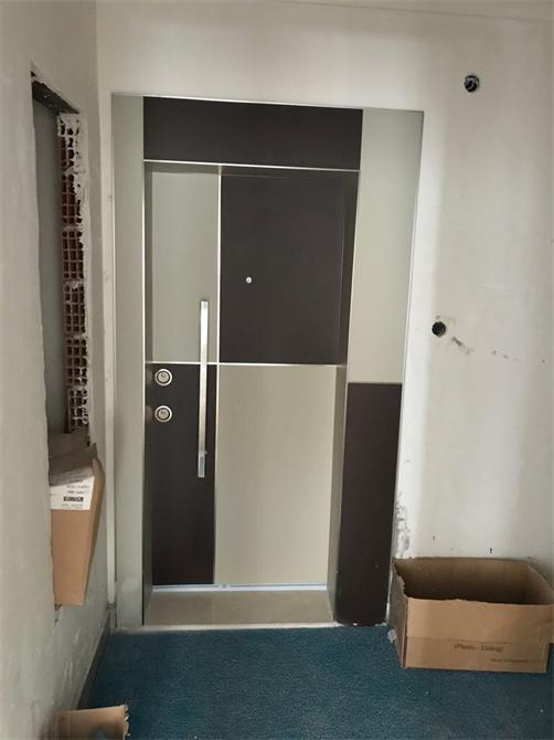 STEEL DOOR