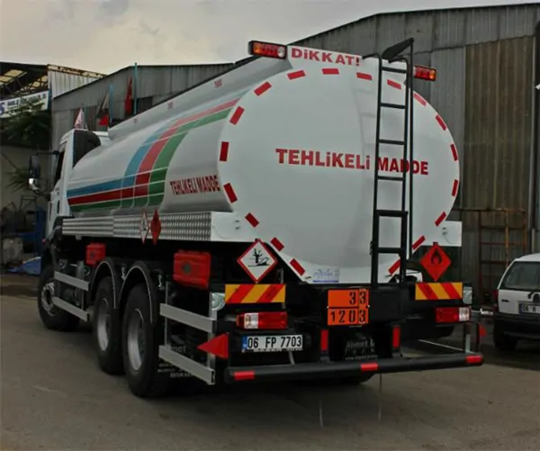 Akaryakıt Tankeri