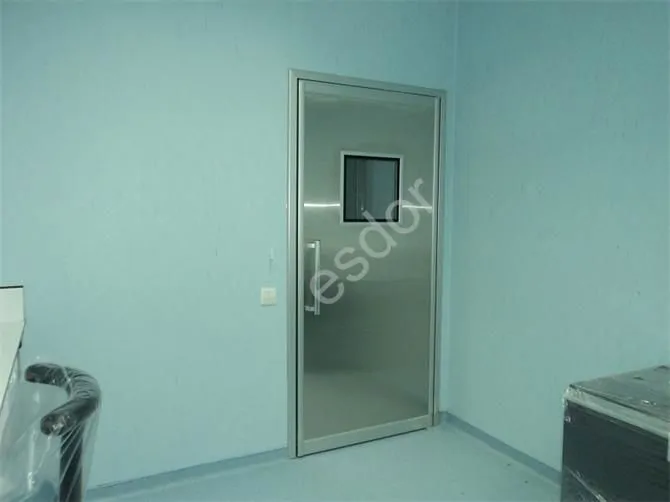 Sealed Hinged Doors (Automatic / Manual)