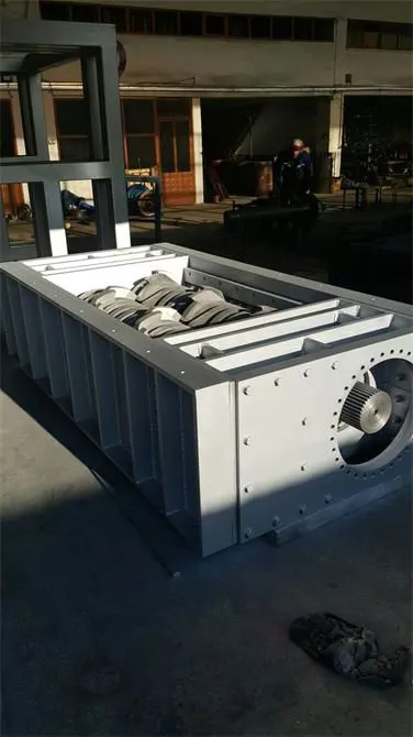 Shredder Manufacturing Recycling Machine