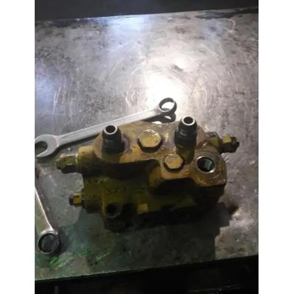 Komatsu Orjinal 420-3 Direksiyon Valf