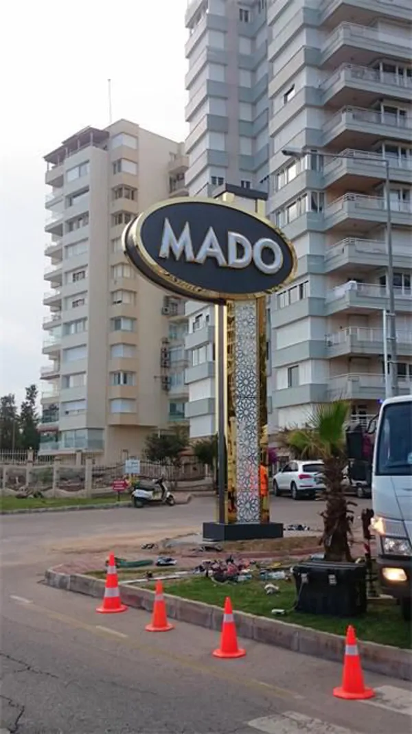 Totem Mado Reklam Tabelası