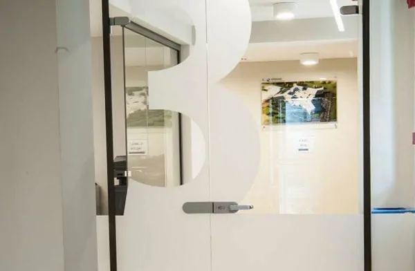 Cam Kanatlı Kapı Sistemi