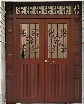BİNA GİRİŞ KAPISI