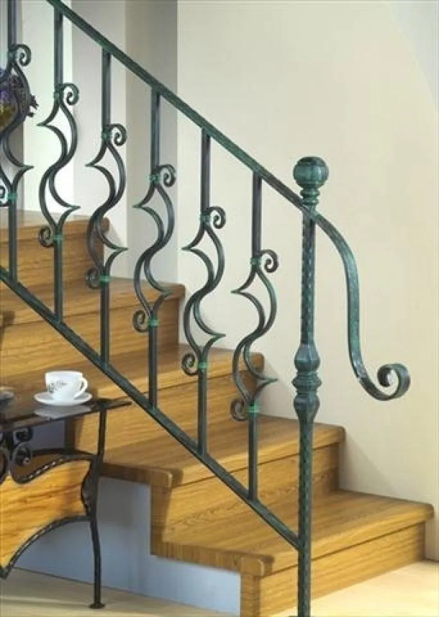 WROUGHT IRON KNOB