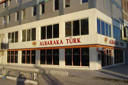 Cephe giydirme