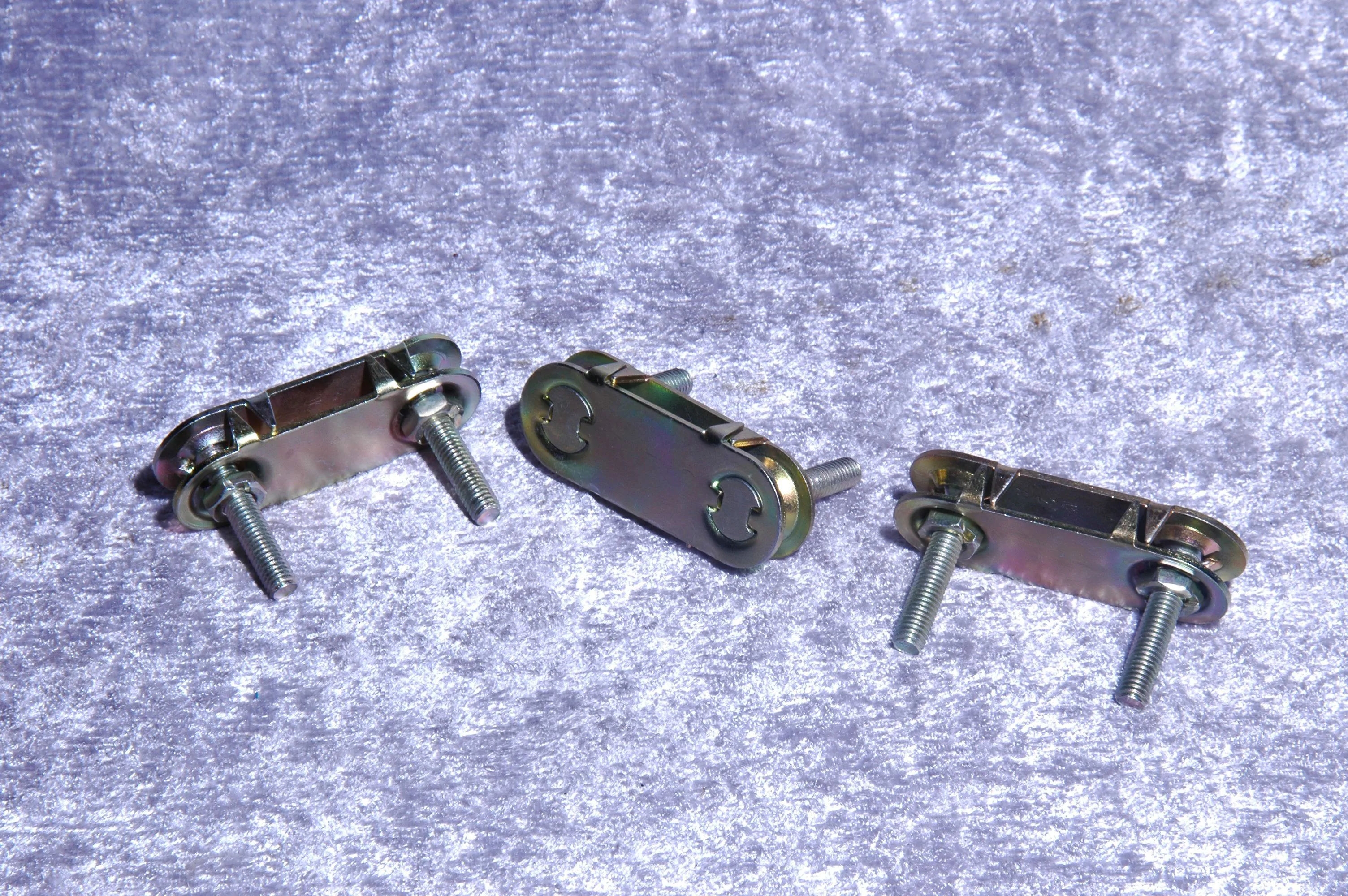 TAPE PIN