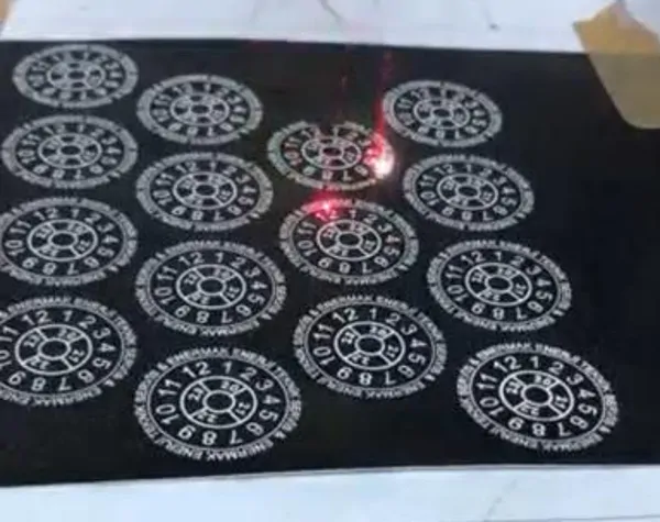 Lazer Kazıma Folyo Etiket
