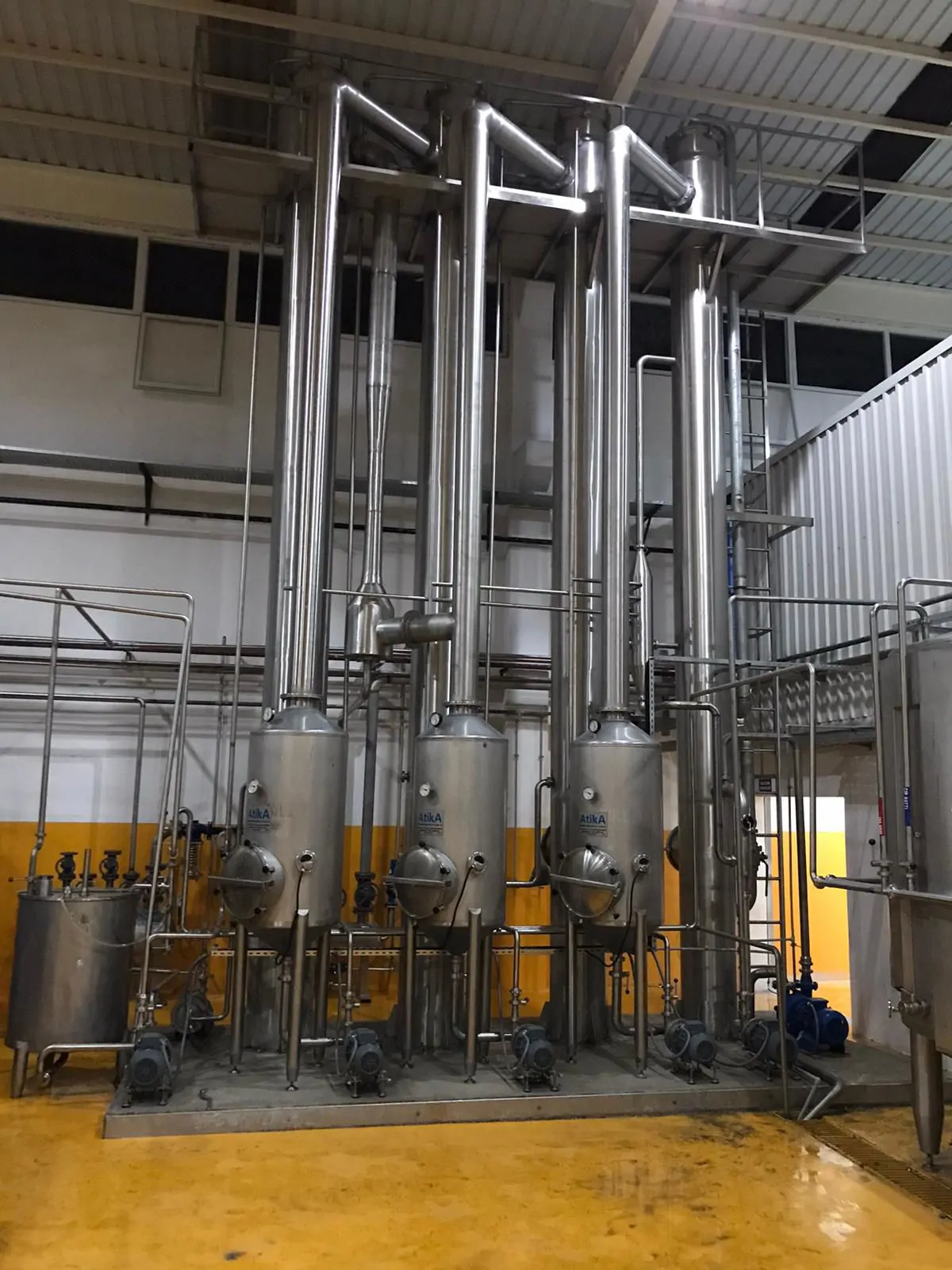 EVAPORATOR