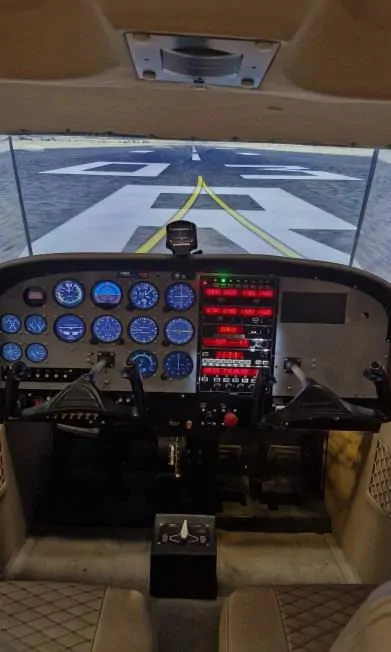 CESSNA 172 SKYHAWK SIMULATOR